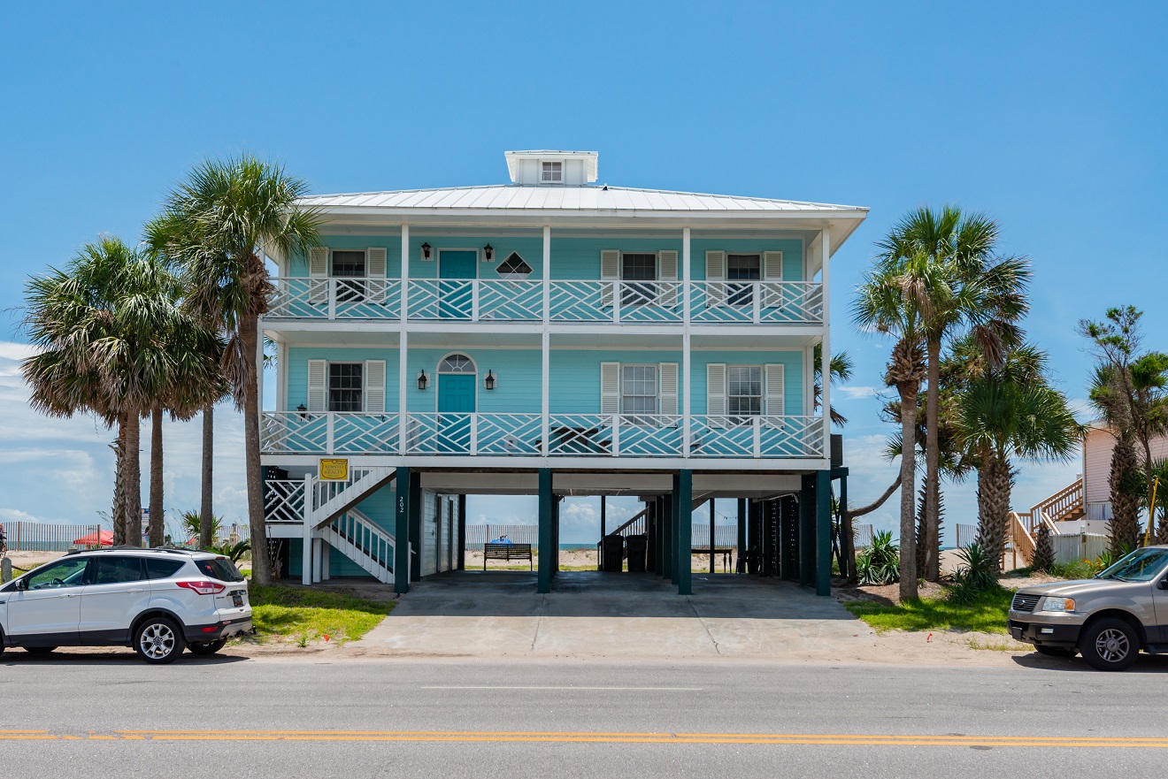 Island Manor Back